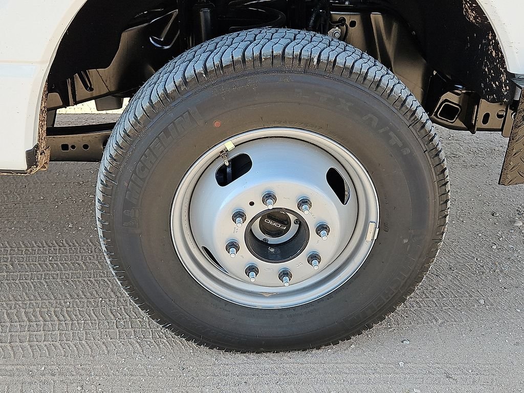 New 2026 Oxford White Ford F-350® XL image 13