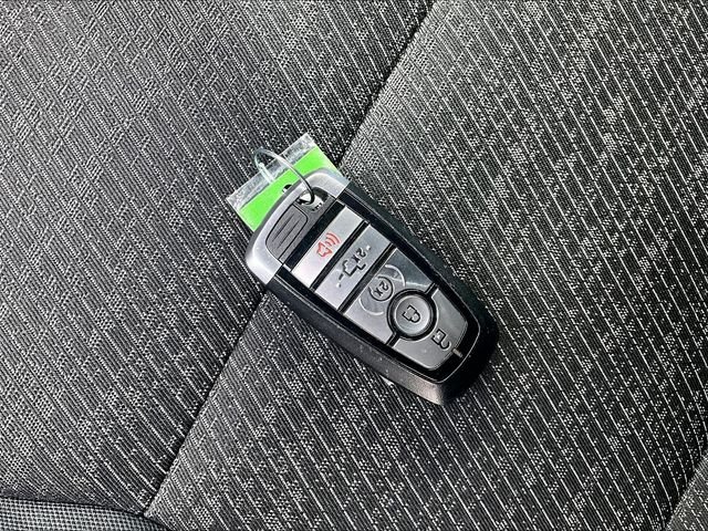 Used 2022 Silver Ford XLT image 11