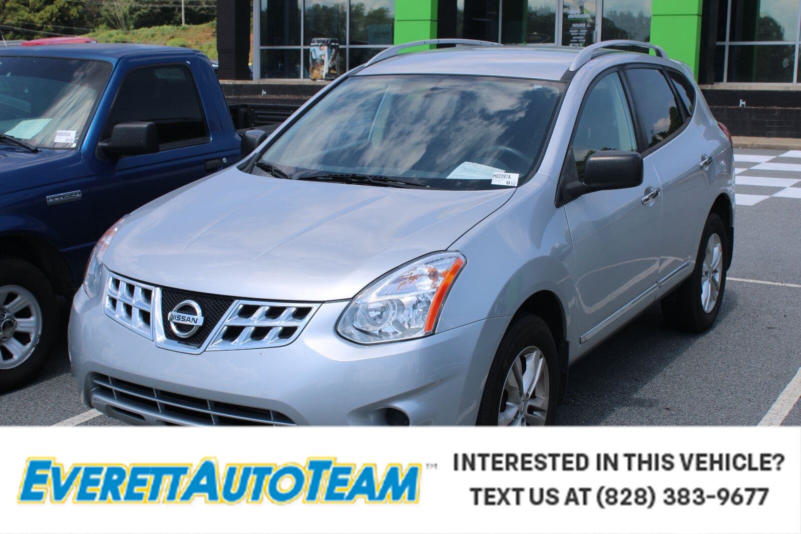 Used 2015 Brilliant Silver Nissan S image 1