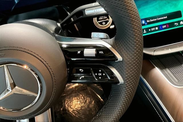 New 2027 Emerald Green Metallic Mercedes-Benz S 580 image 46