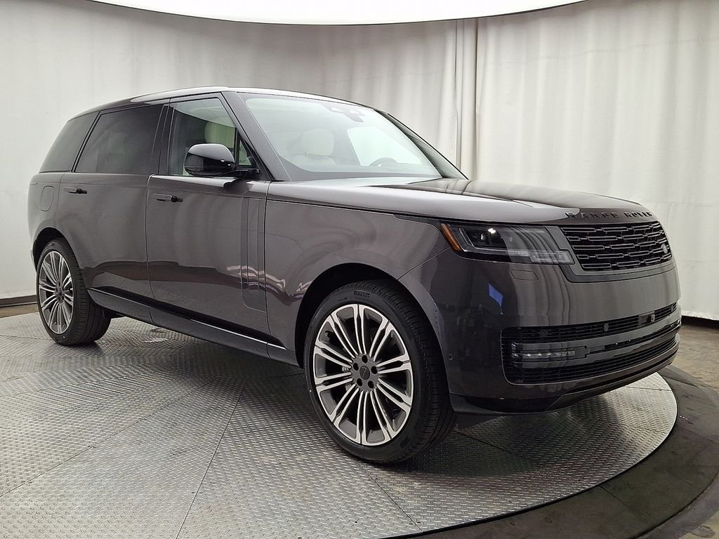 New 2026 Charente Grey Land Rover SE image 2