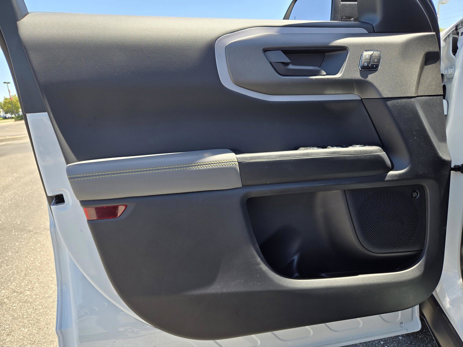 New 2026 Oxford White Ford Badlands® image 9
