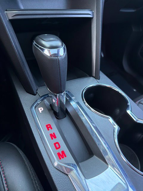 Used 2017 GRAPHITE GRAY METALLIC GMC SLT image 27