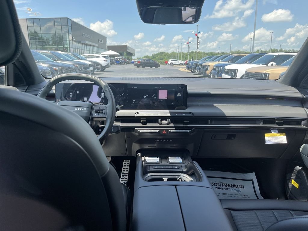 New 2027 Glacial White Pearl Kia X-Line SX image 10