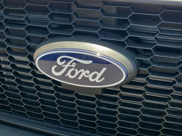 New 2026 Oxford White Ford Base image 10