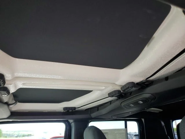 New 2026 Black Clear-Coat Exterior Paint Jeep 85th Anniversary Edition image 15