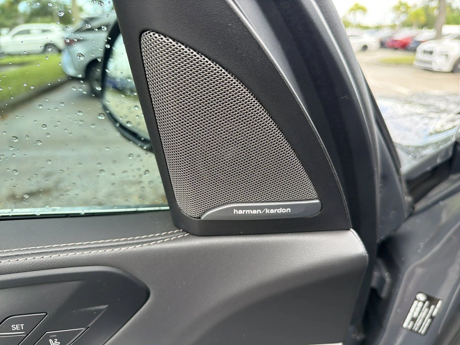 New 2026 Dravit Grey Metallic BMW sDrive40i image 28