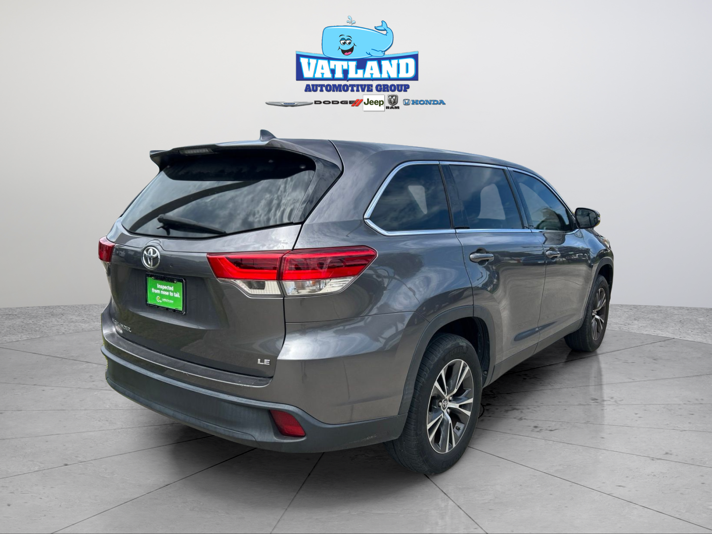 Used 2019 Gray Toyota LE Plus image 5
