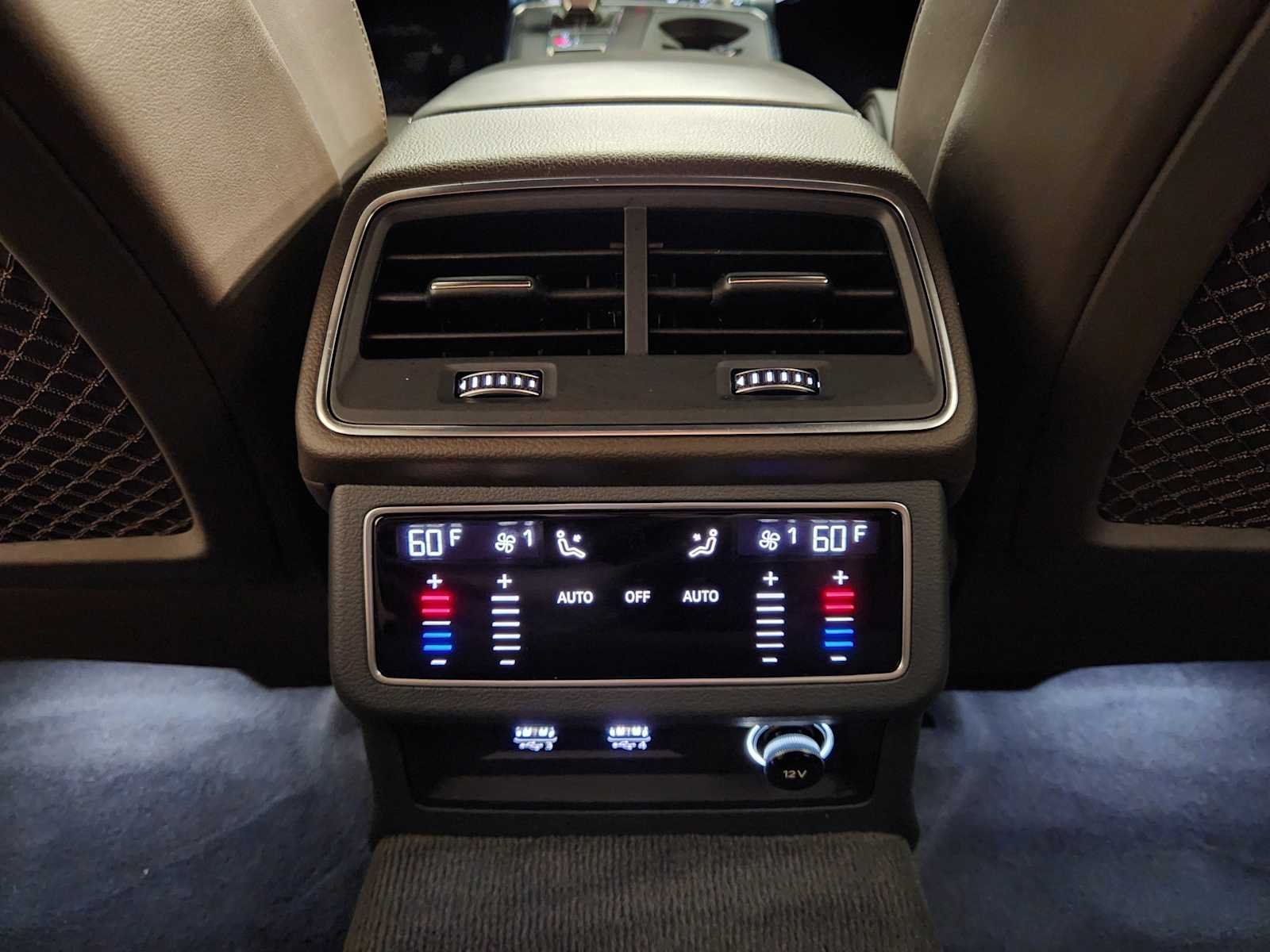Used 2019 Mythos Black Metallic Audi Premium Plus image 30