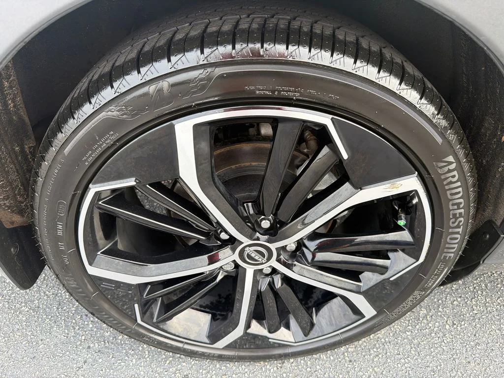 Used 2025 Gray Nissan 2.5 SR image 17