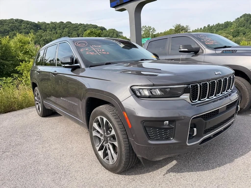 Used 2021 Gray Jeep Overland image 22