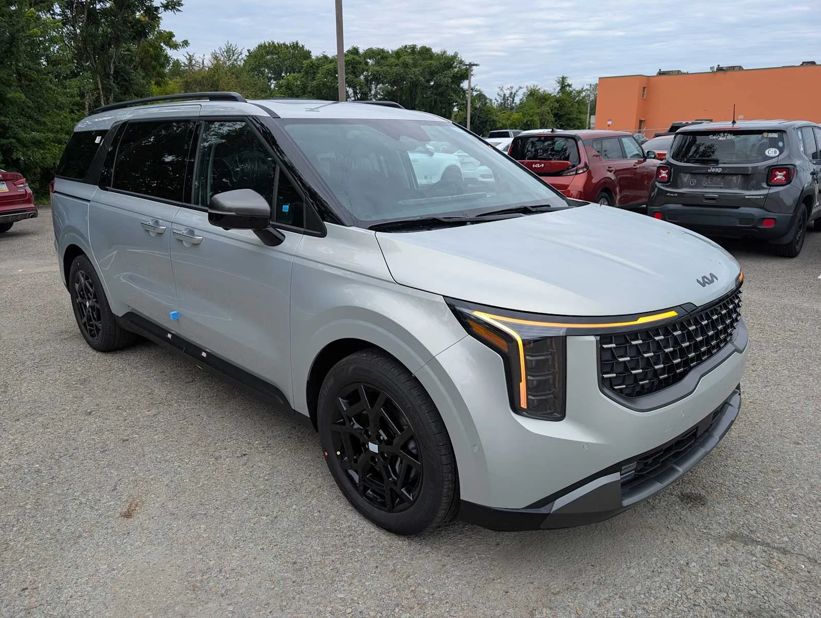 New 2027 Ivory Silver Kia SX Prestige image 6
