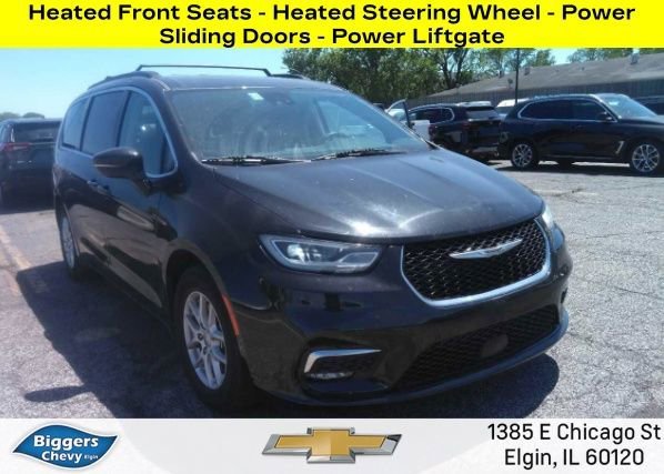 2022 Chrysler Pacifica Touring L's photo