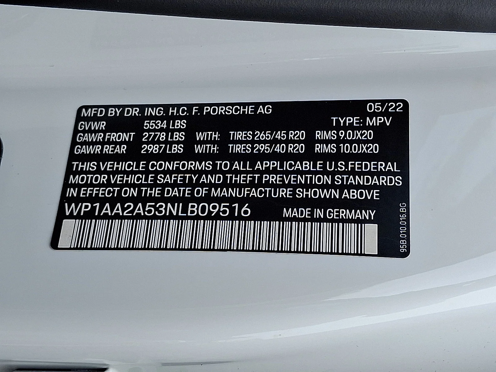 Used 2022 White   0Q Porsche  image 28