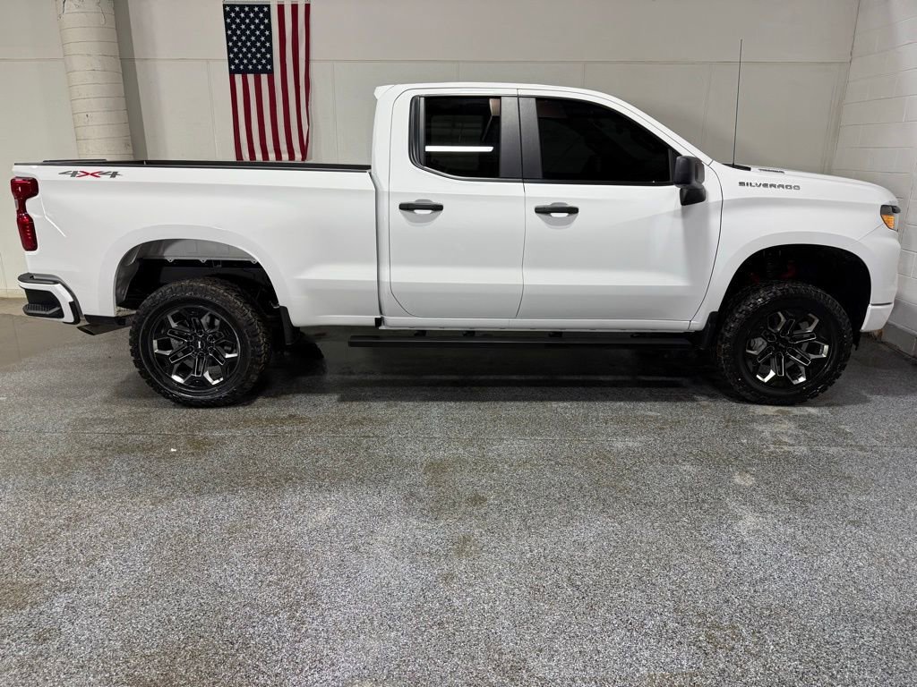 2025 Chevrolet Silverado 1500 Custom - Photo 6