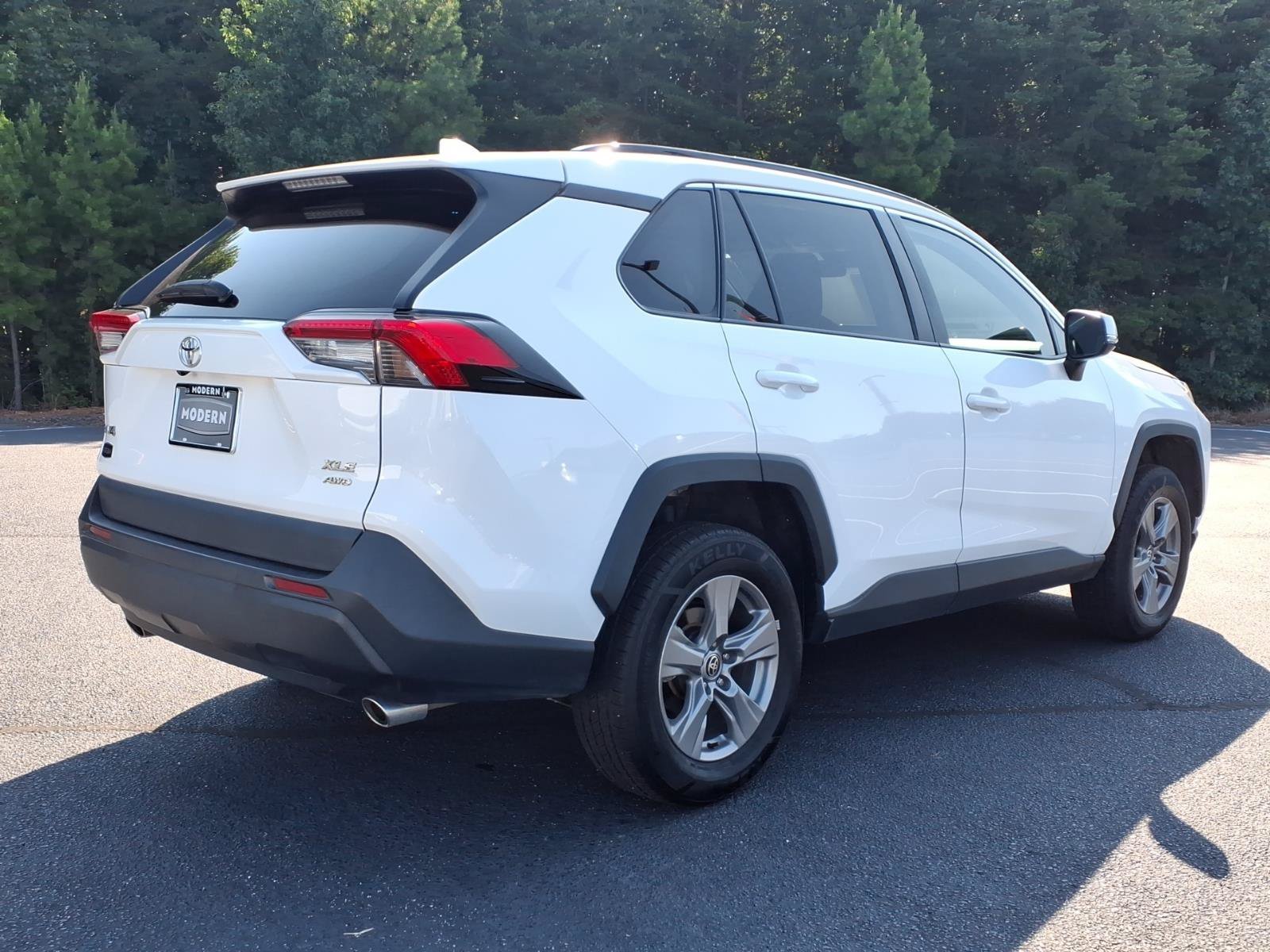 Used 2024 Ice Cap Toyota XLE image 5