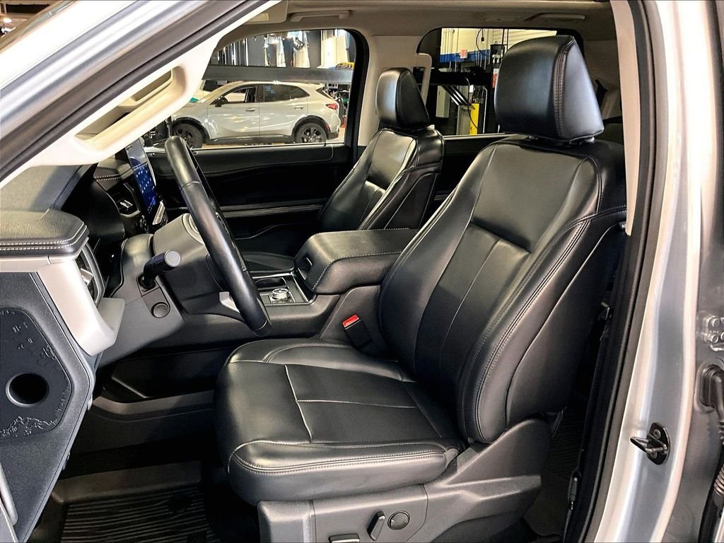 Used 2024 Silver Ford XLT image 10