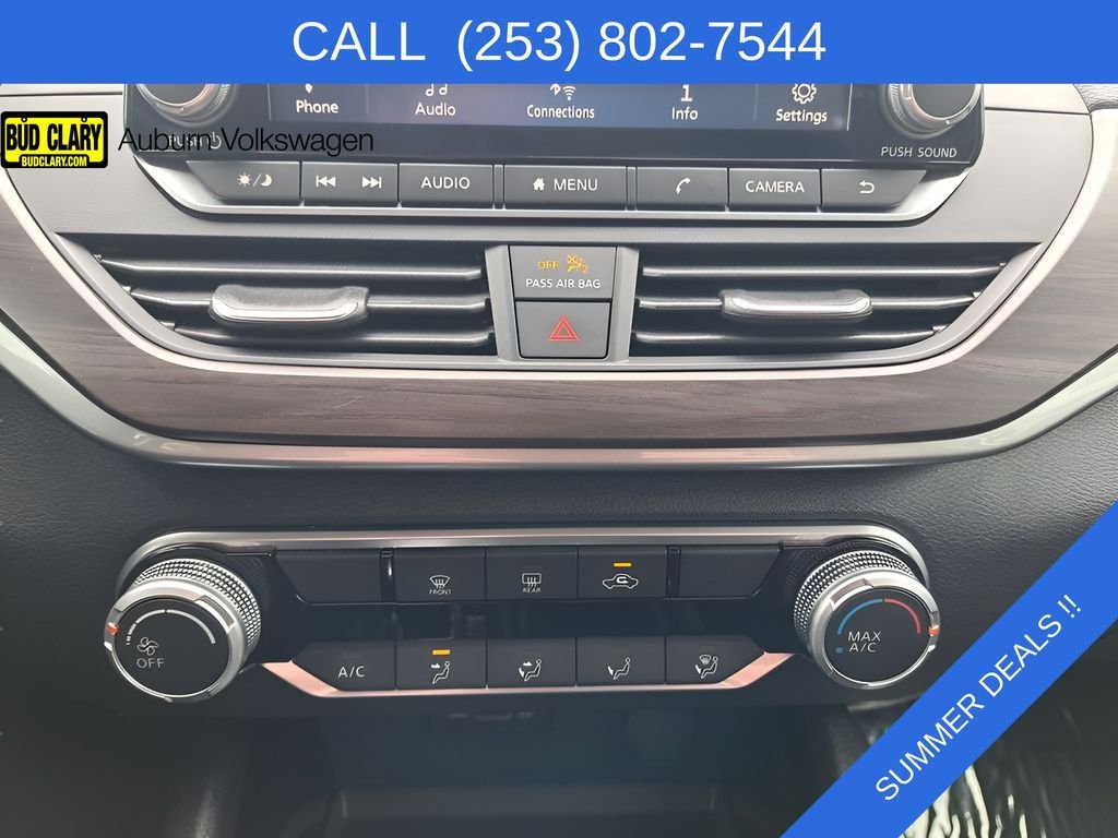 Used 2024 Silver Nissan 2.5 SV image 28