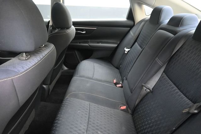 Used 2018 Gray Nissan 2.5 SV image 17
