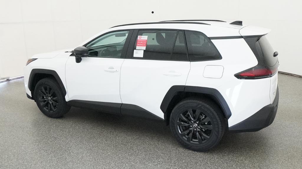 New 2026 Ice Cap Toyota XLE Premium image 14