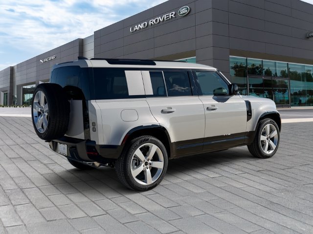New 2026 Borasco Grey Land Rover X-Dynamic SE image 5