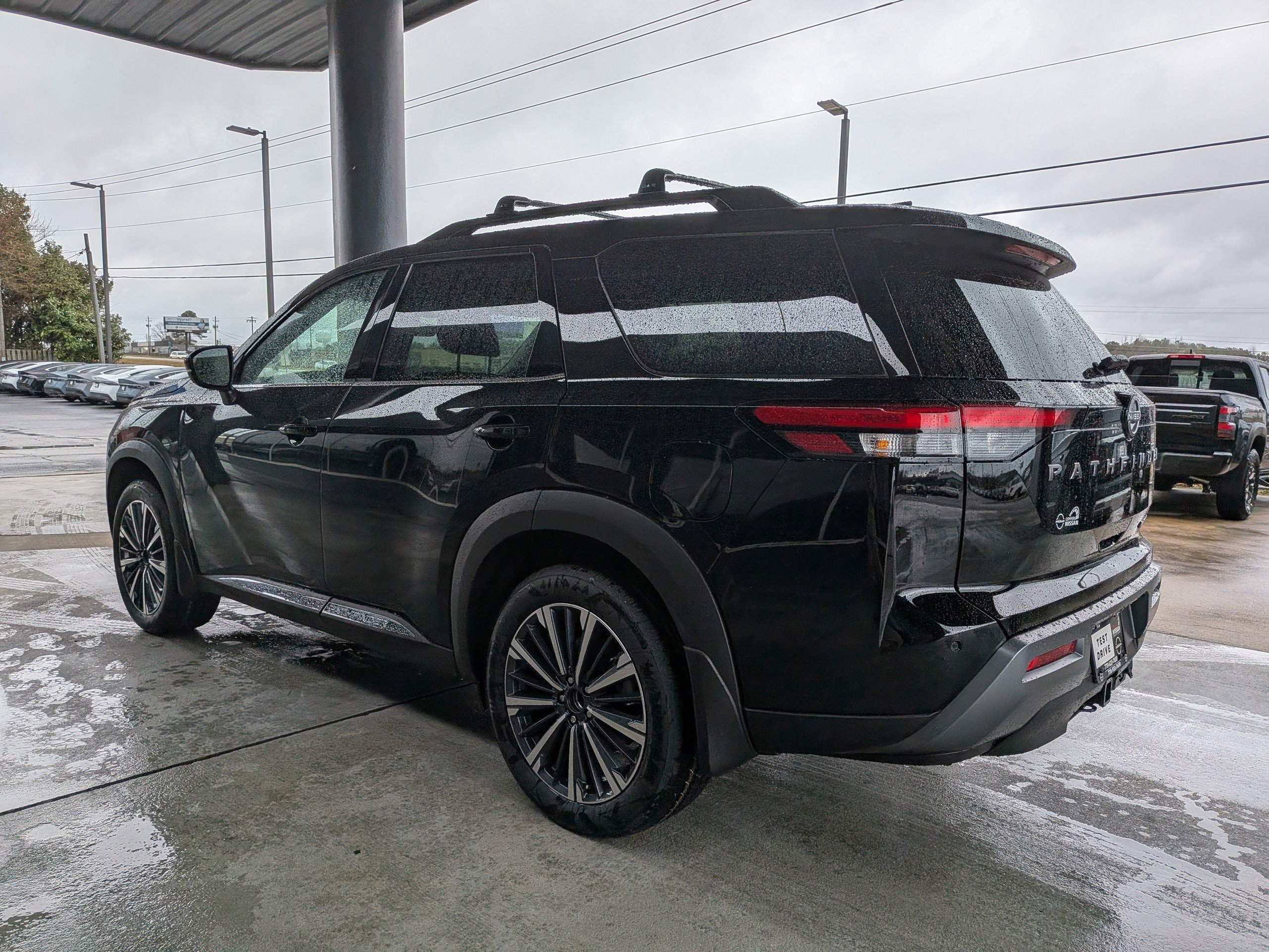 New 2026 Black Nissan Platinum image 5