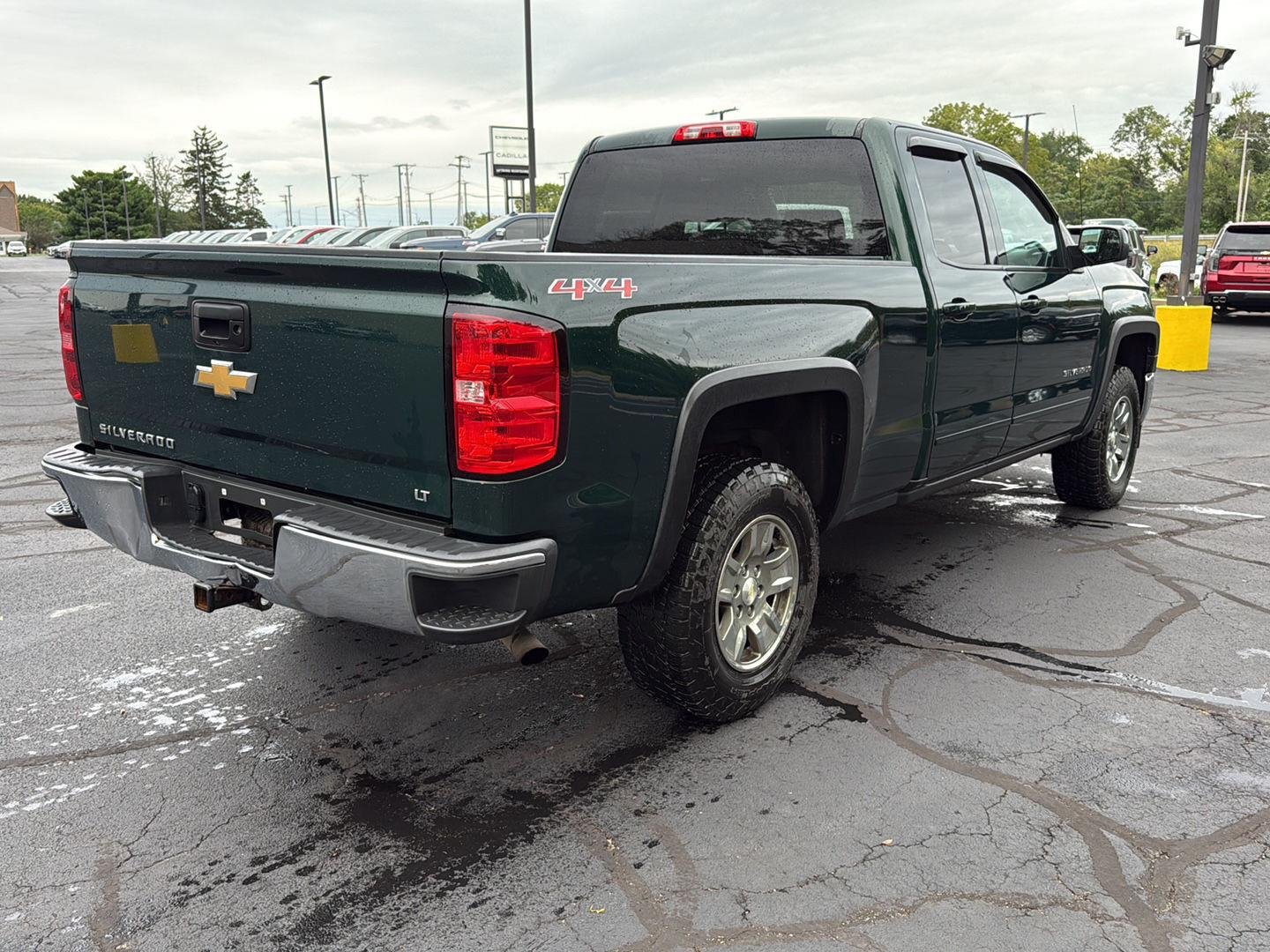 Used 2015 RAINFOREST GREEN METALLIC Chevrolet LT image 5