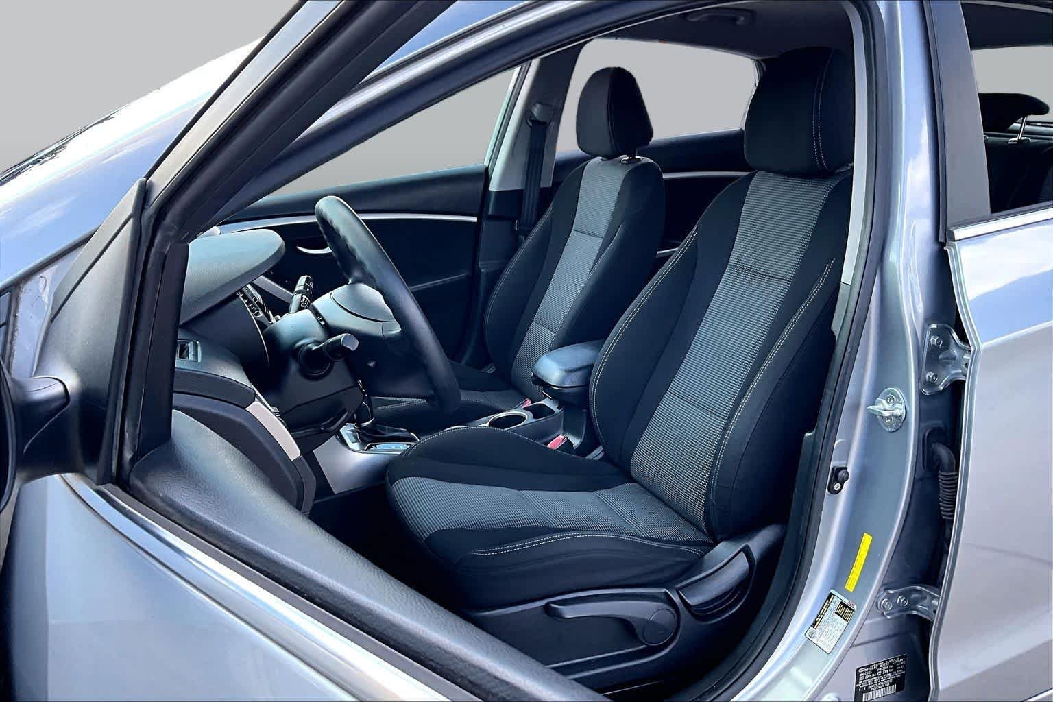 Used 2016 Titanium Gray Metallic Hyundai  image 8