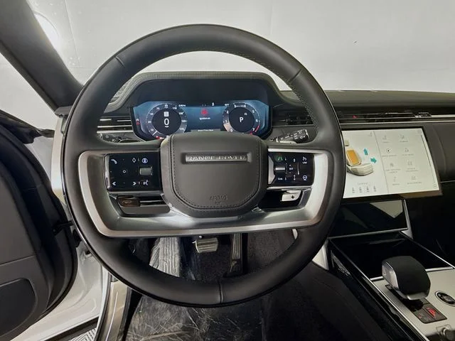 New 2026 Fuji White Land Rover SE image 12