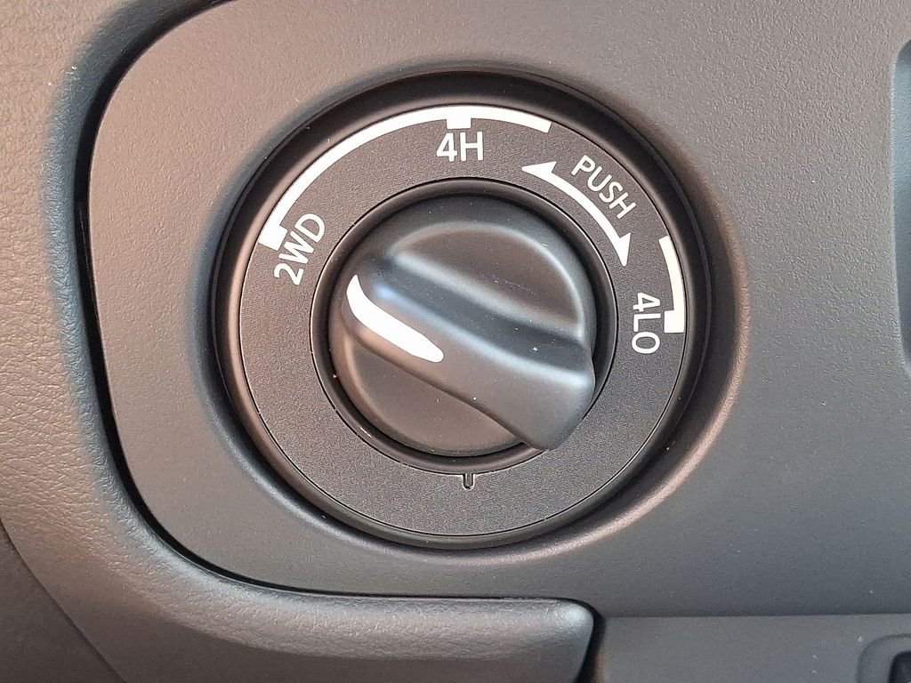 2026 Nissan Frontier — photo 16