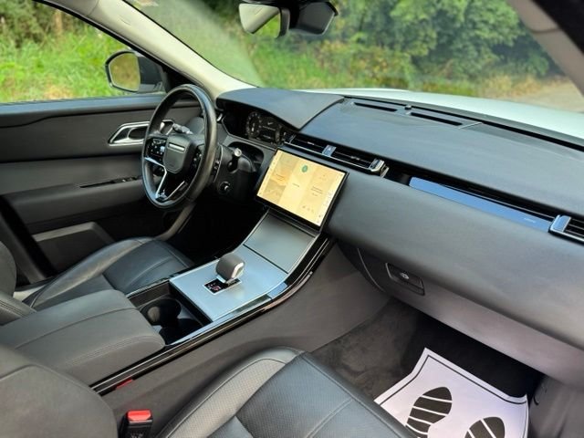 Used 2024 Fuji White Land Rover S image 19