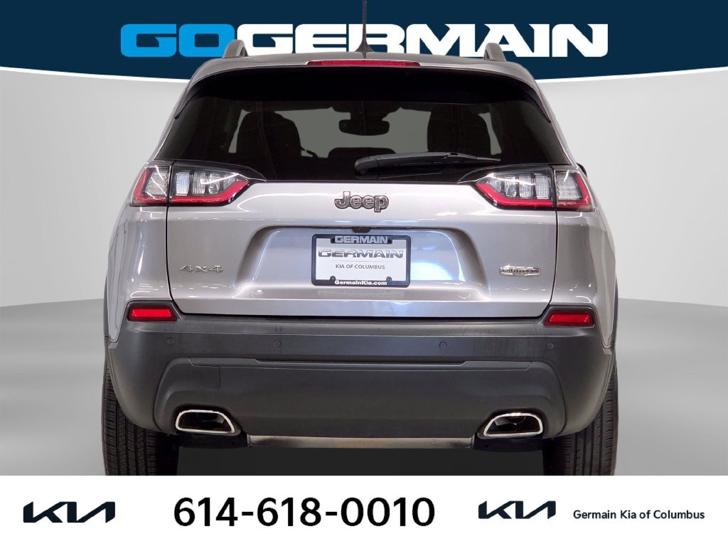 Used 2021 Silver Jeep Latitude Lux image 10