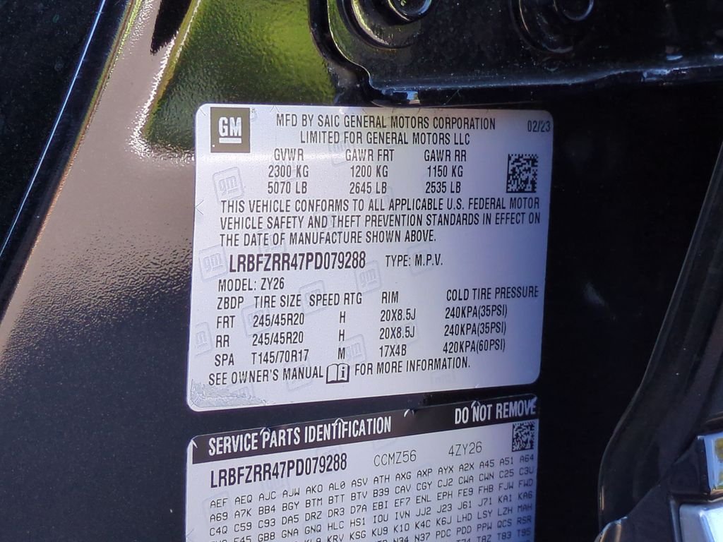 Used 2023 Black Buick Avenir image 28