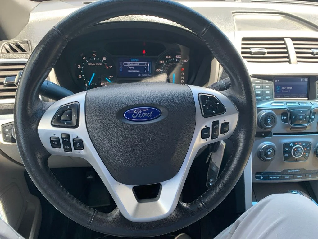 Used 2015 Gray Ford XLT image 28