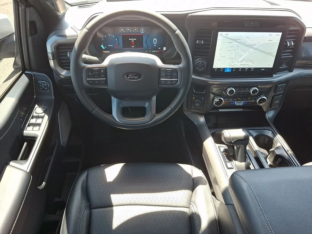Used 2025 White Ford Lariat image 12