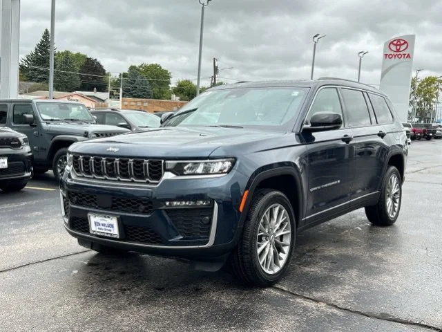 New 2027 Fathom Blue Pearlcoat Jeep Limited image 3