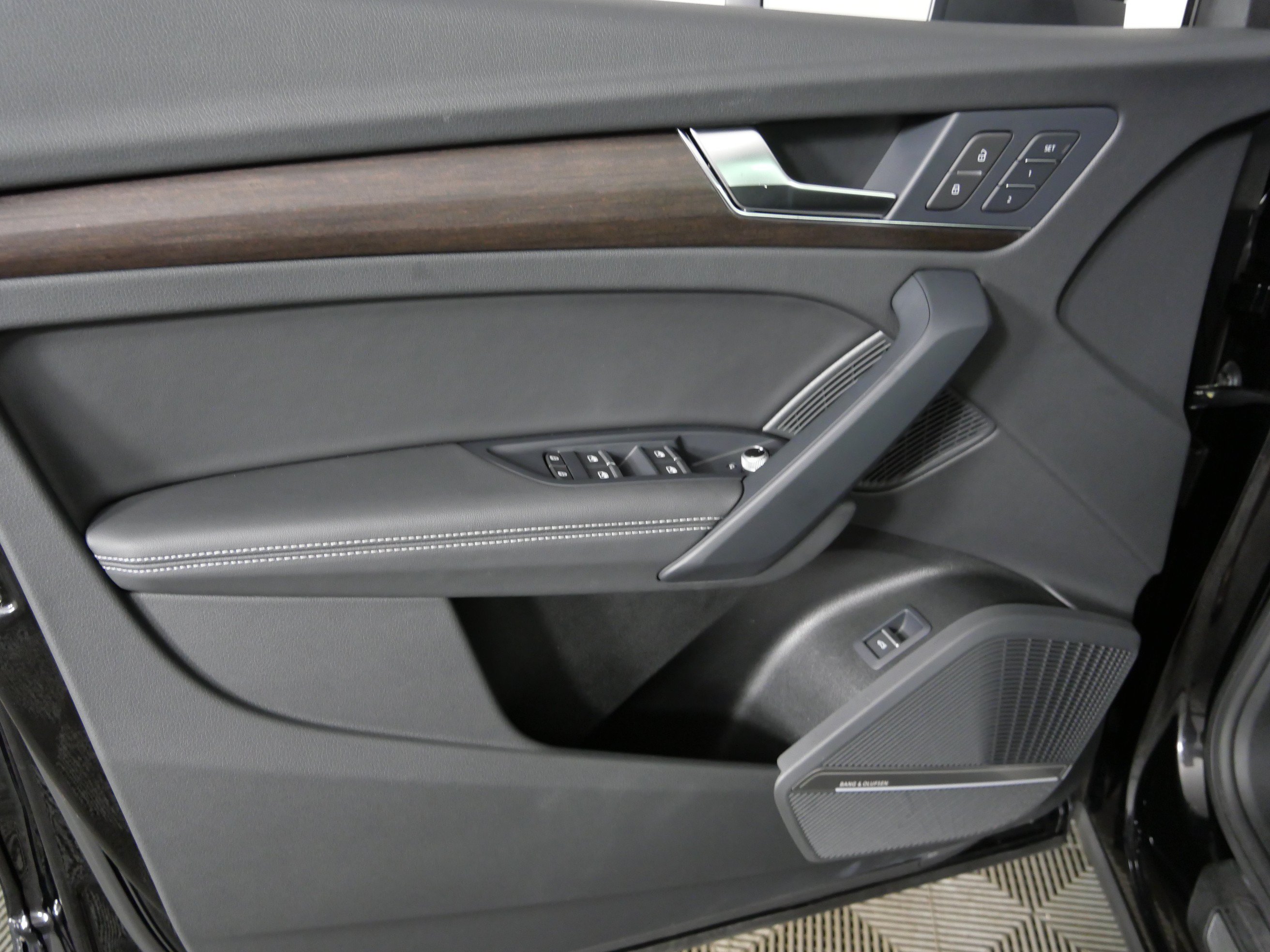 Used 2023 Brilliant Black Audi Premium Plus image 22