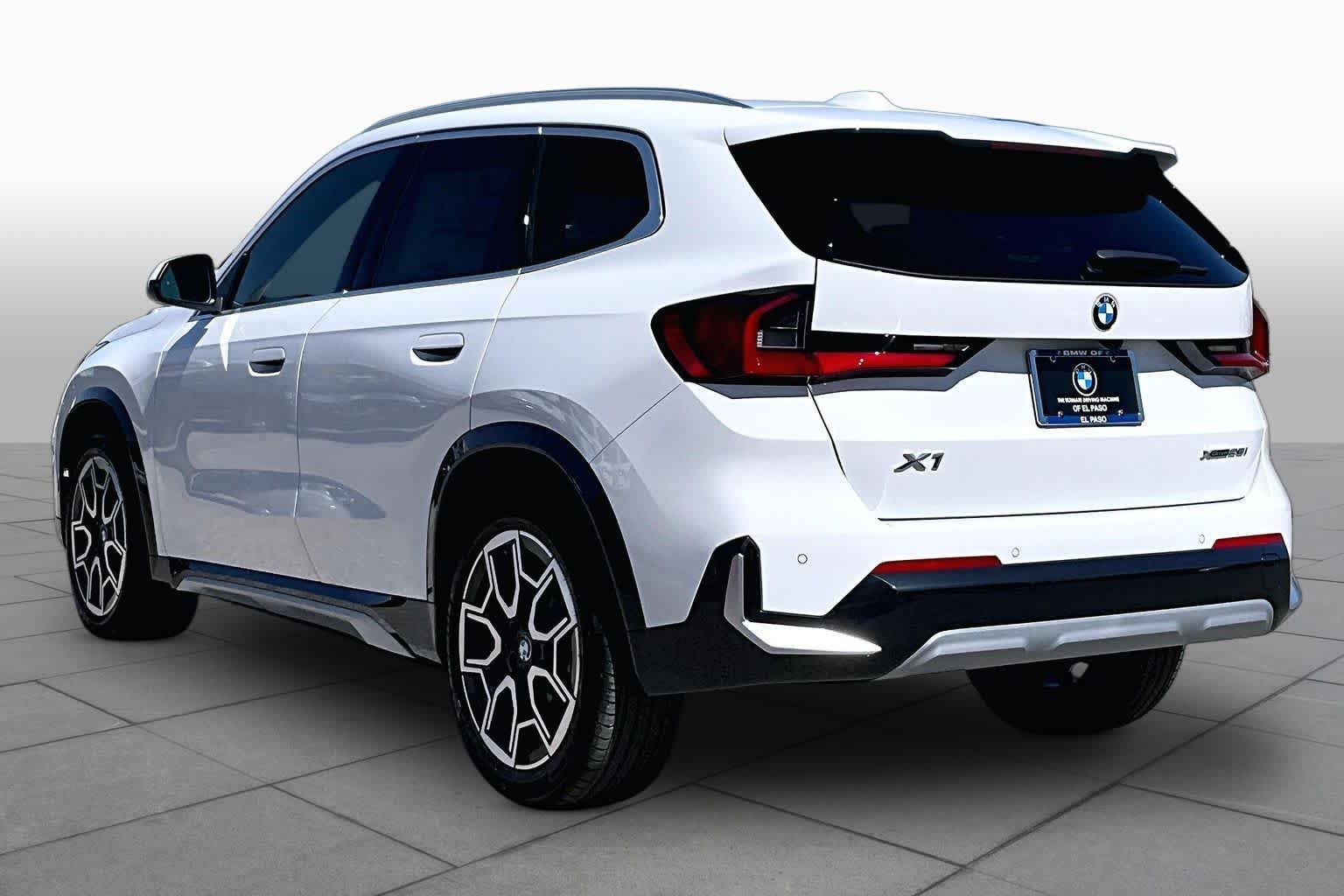 New 2026 Alpine White BMW xDrive28i image 11