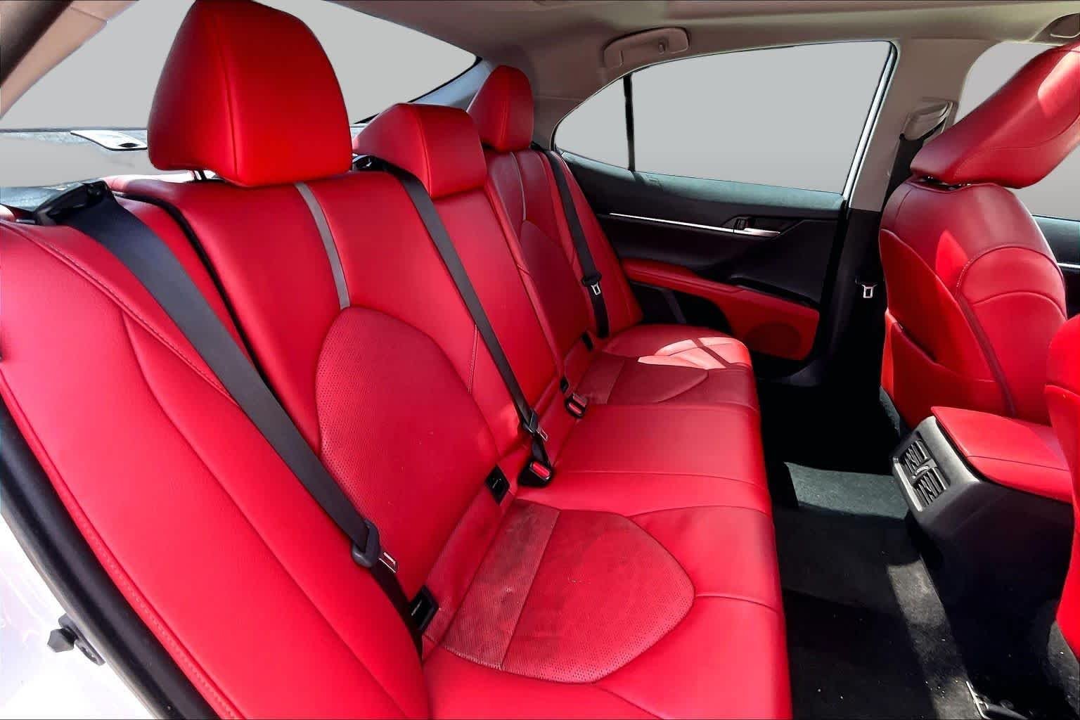Used 2021 Wind Chill Pearl Toyota XSE image 20