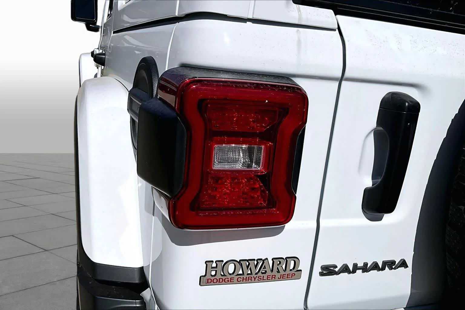 New 2026 Bright White Clearcoat Jeep Sahara image 15