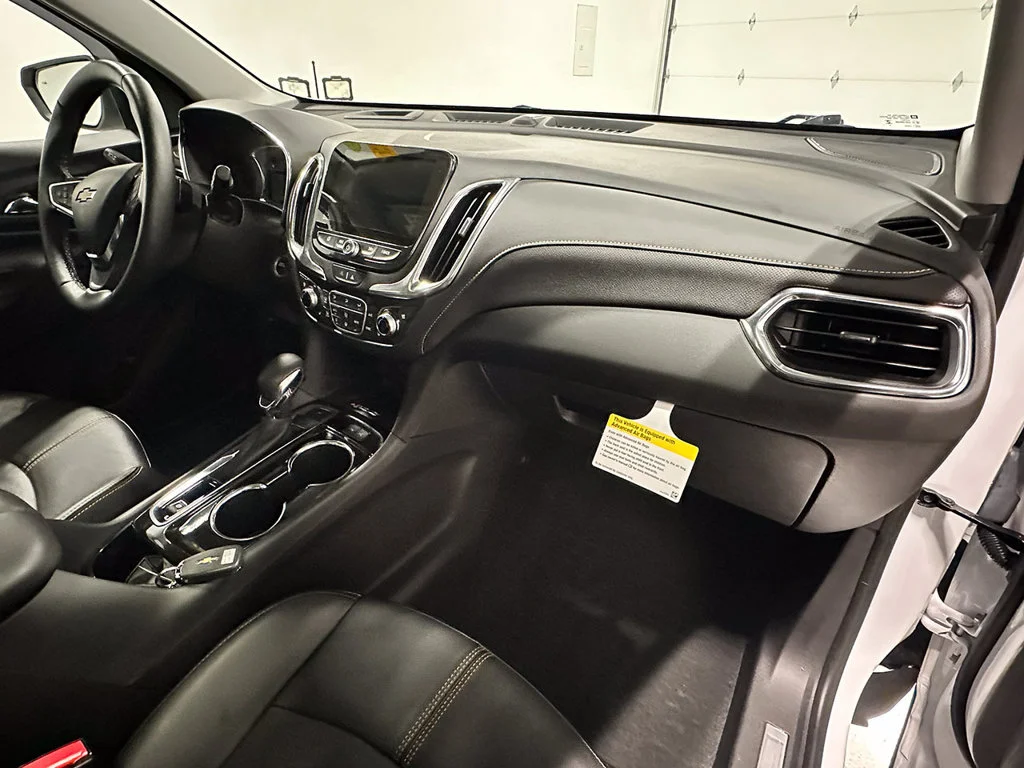 Used 2024 Summit White Chevrolet Premier image 30