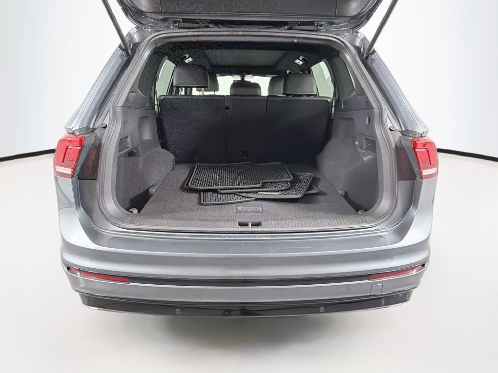Used 2021  Volkswagen 2.0T SE R-Line Black image 23