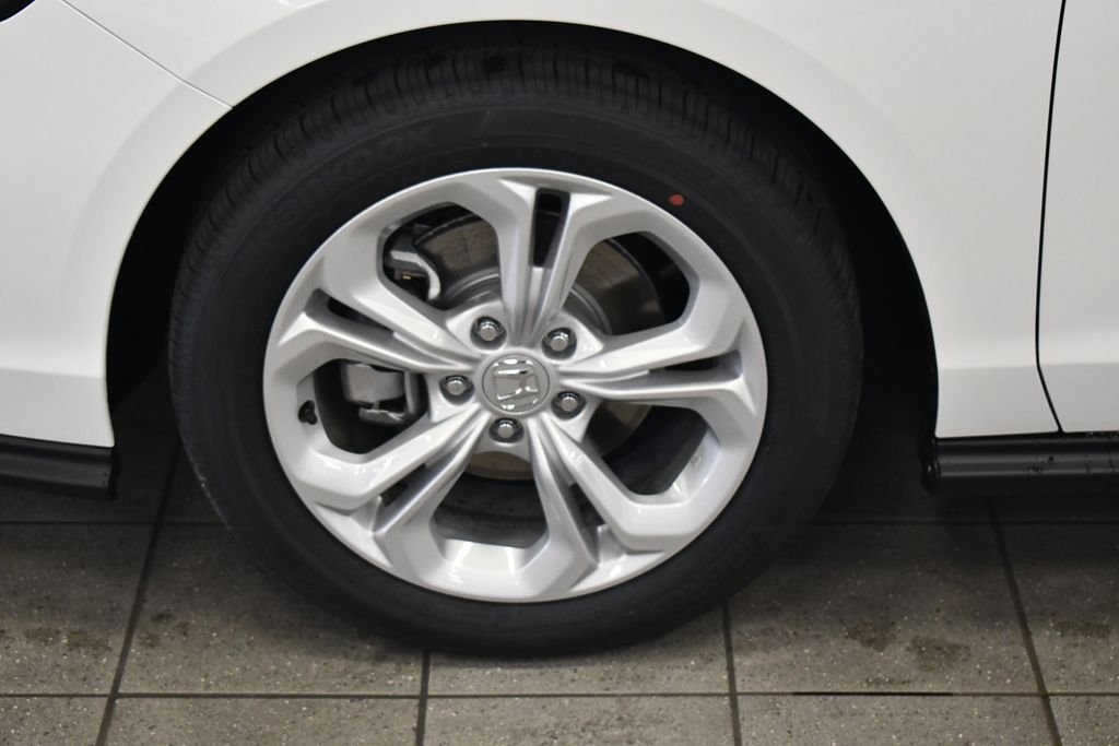 New 2026 Platinum White Pearl Honda LX image 7