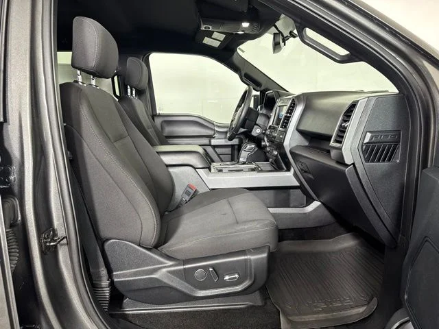 Used 2018 Magnetic Metallic Ford XLT image 4