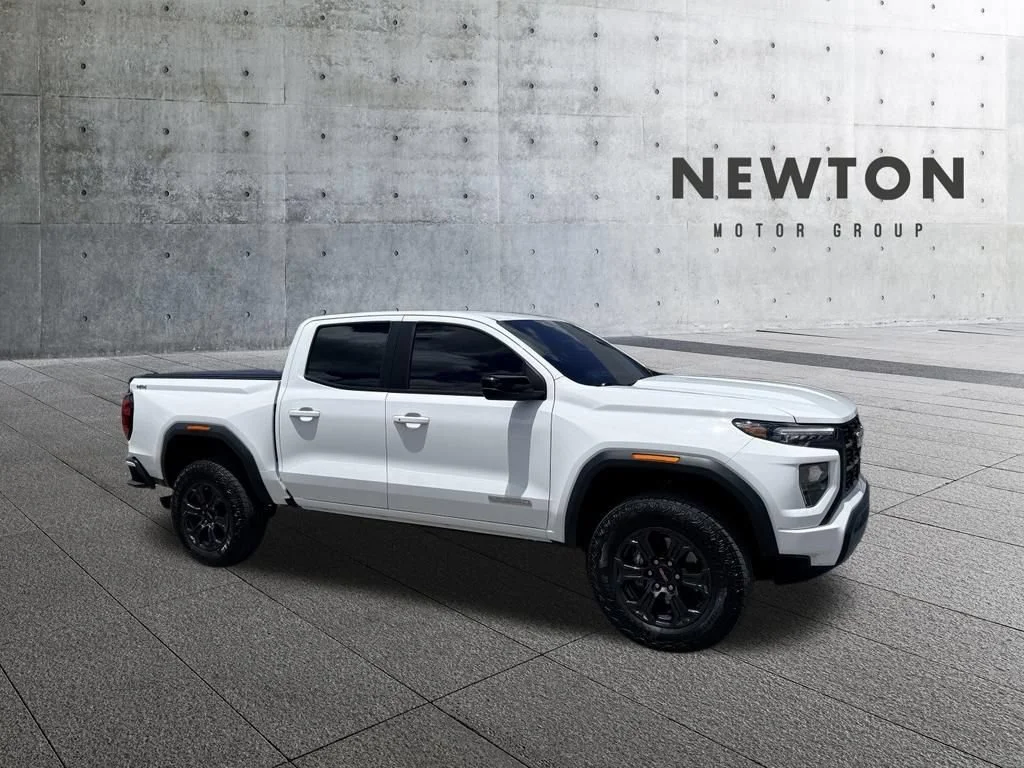Used 2024 Summit White GMC Elevation image 1