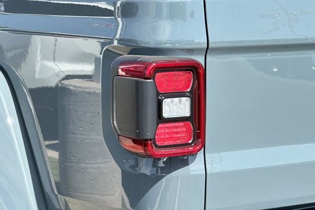 New 2026 Anvil Clear-Coat Exterior Paint Jeep Mojave image 24