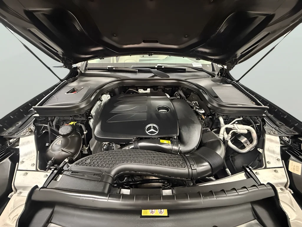 Used 2020 Gray Mercedes-Benz GLC 300 image 23