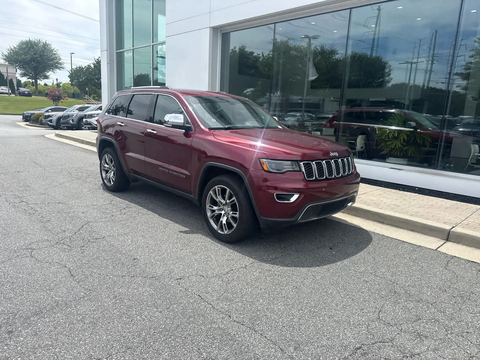 Used 2017 Jeep Grand Cherokee Limited with VIN 1C4RJEBG8HC795112 for sale in Kennesaw, GA