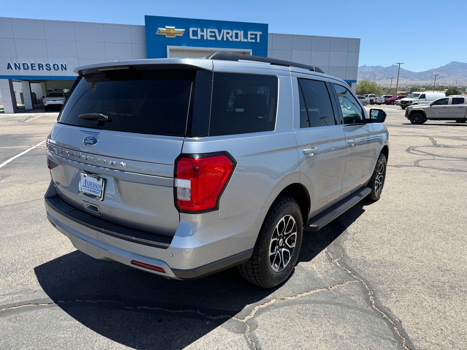 2024 Ford Expedition XLT - Photo 6