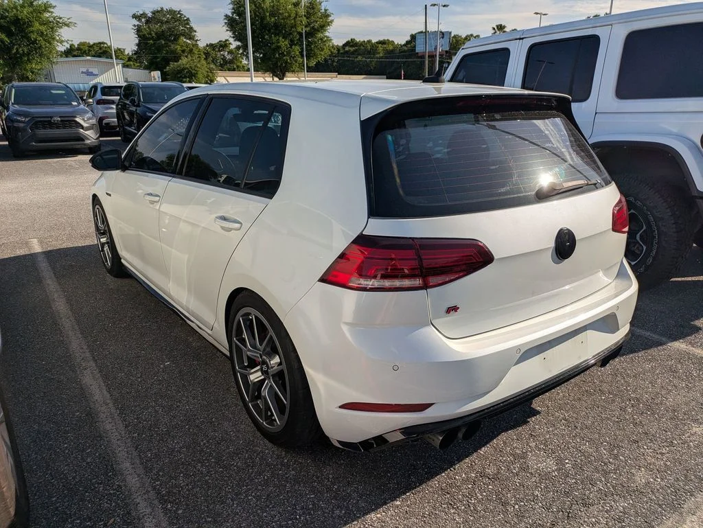 Used 2019 White Volkswagen DCC & Navigation 4Motion image 2